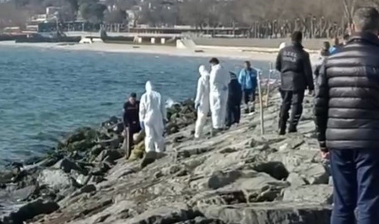 Yurttaşlar fark etti: Bakırköy Florya sahilinde ceset bulundu