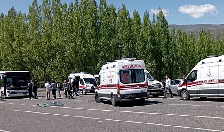 Erzurum'da feci kaza: 14 yaralı