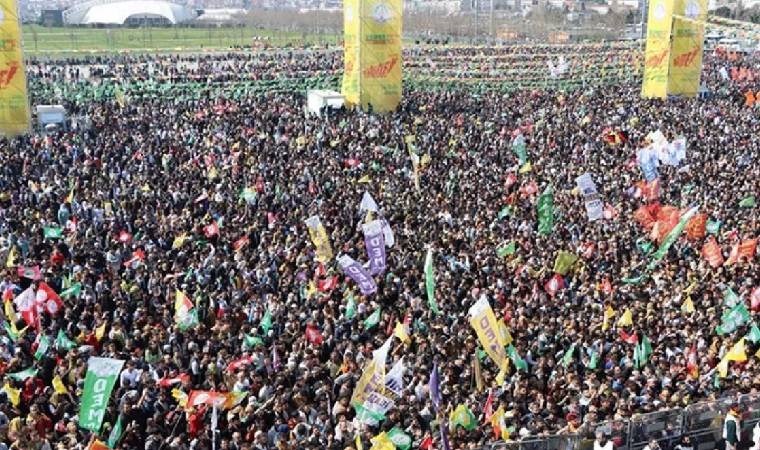 İstanbul Valiliği: Nevruz kutlmasında Öcalan posteri açan 3 kişi dahil 70 kişi gözaltına alındı
