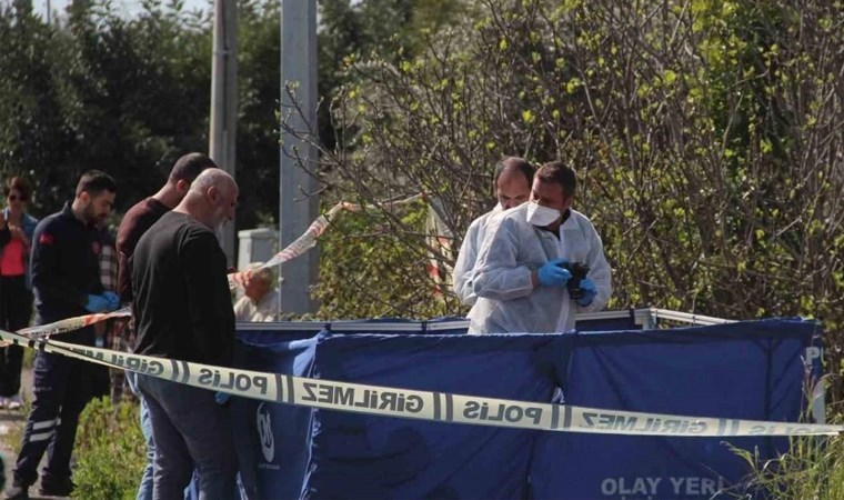 Antalya’da yol kenarında kadın cesedi bulundu