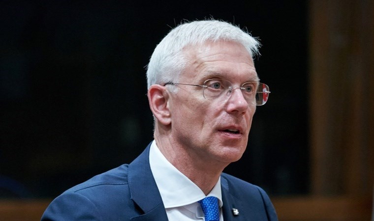 Özel jet' skandalıyla gündeme geldi Letonyalı bakandan istifa kararı