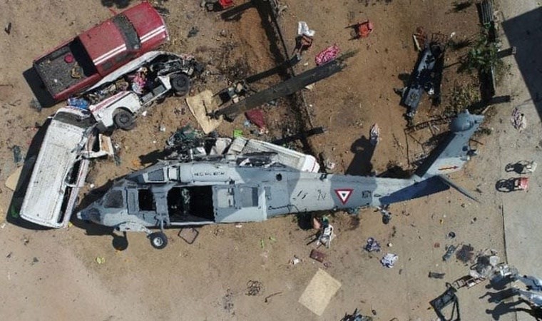 Meksika'da askeri helikopter düştü: Ölü ve kayıplar var