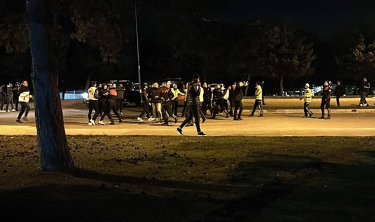 Atatürk Üniversitesi kampüsünde kavga İki grup birbirine girdi 10 gözaltı