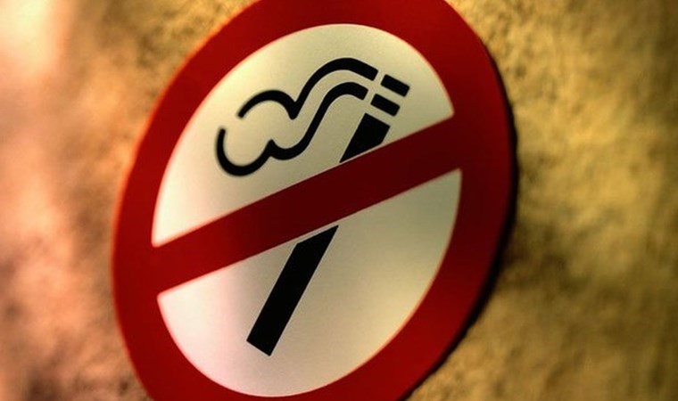 İngiltere'den çığır açan karar 2009 sonrası doğanlara sigara satışı yasak
