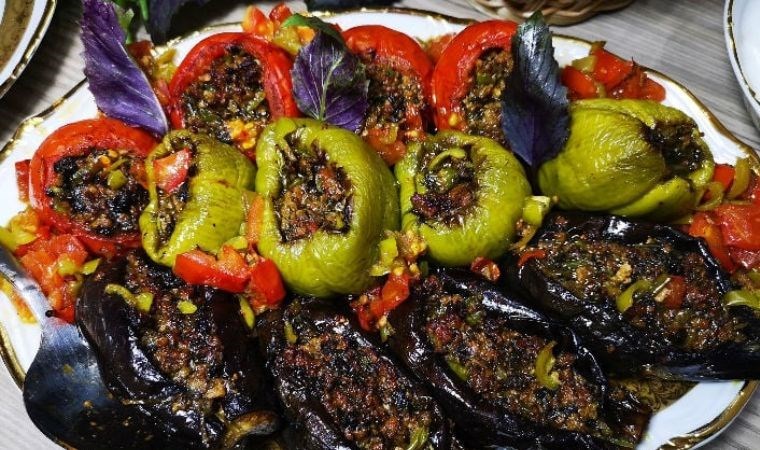 Azerbaycan mutfağının şahı: Üç bacı dolması tarifi