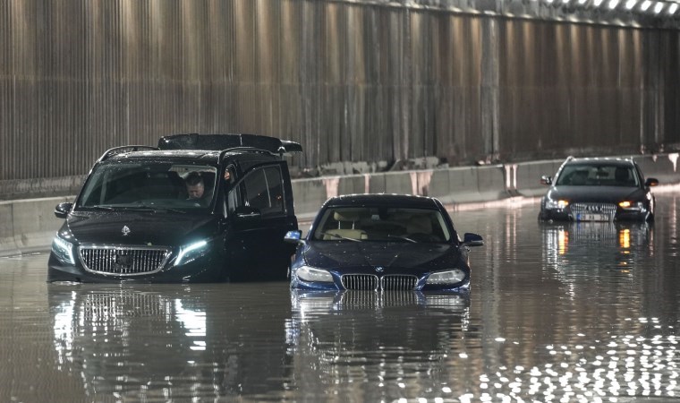 Ankara'da metrekareye 70 kilogramdan fazla yağış düştü, yaşam felç oldu: Melih Gökçek'ten miras kaldı